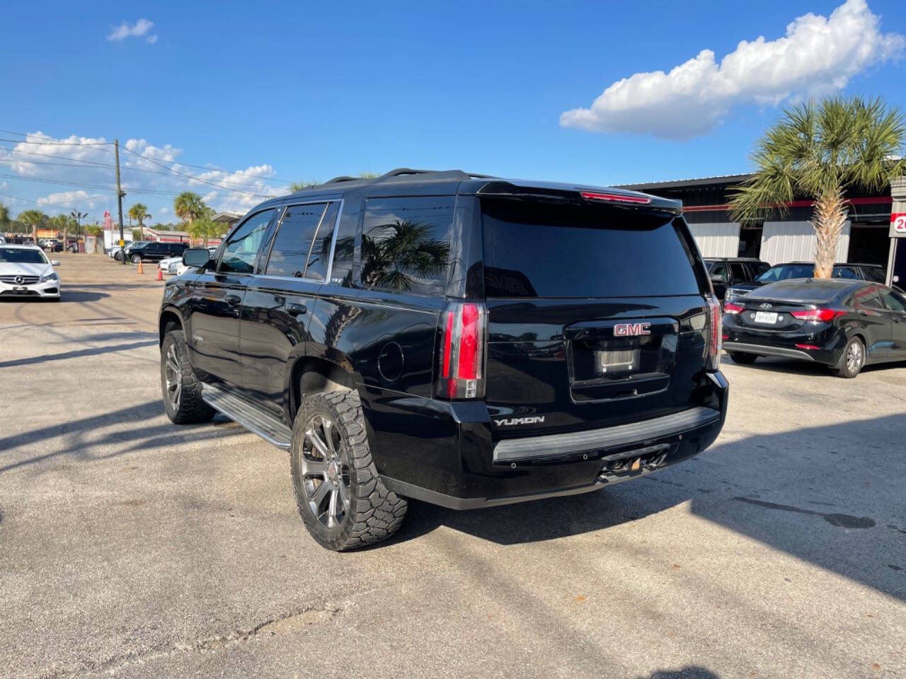 2016 GMC Yukon for sale at SMART CHOICE AUTO in Pasadena, TX