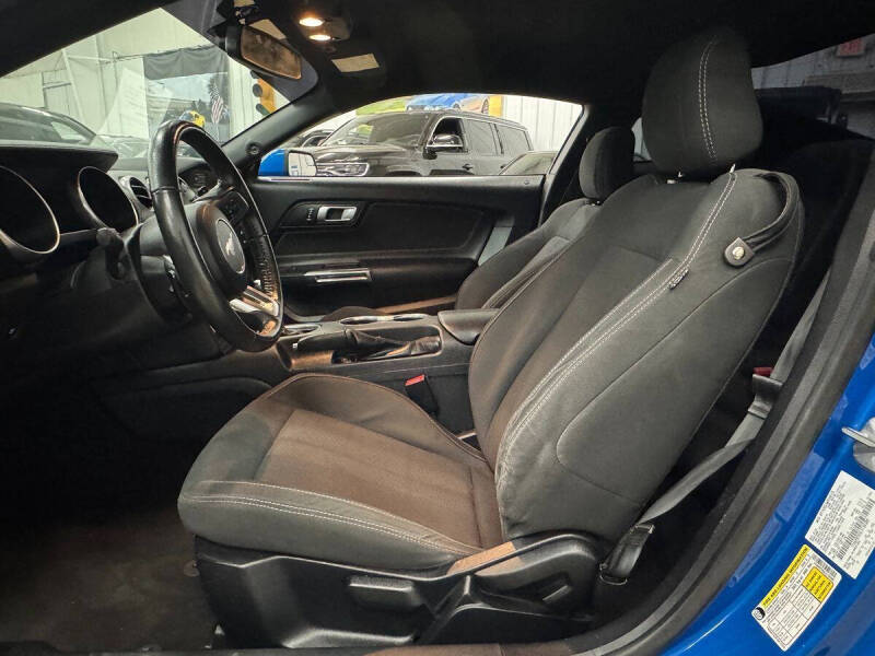 2020 Ford Mustang EcoBoost