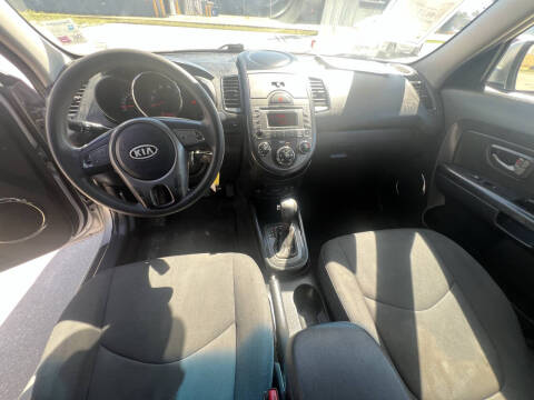 2011 Kia Soul +