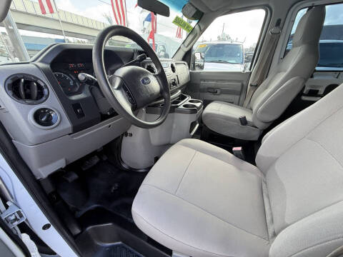 2012 Ford E-350