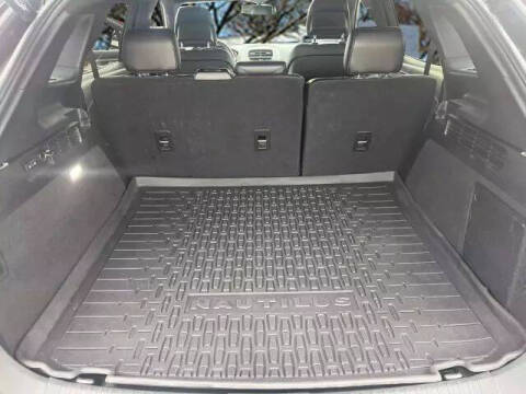 2019 Lincoln Nautilus Select