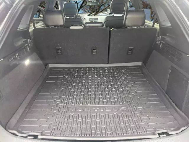 2019 Lincoln Nautilus Select