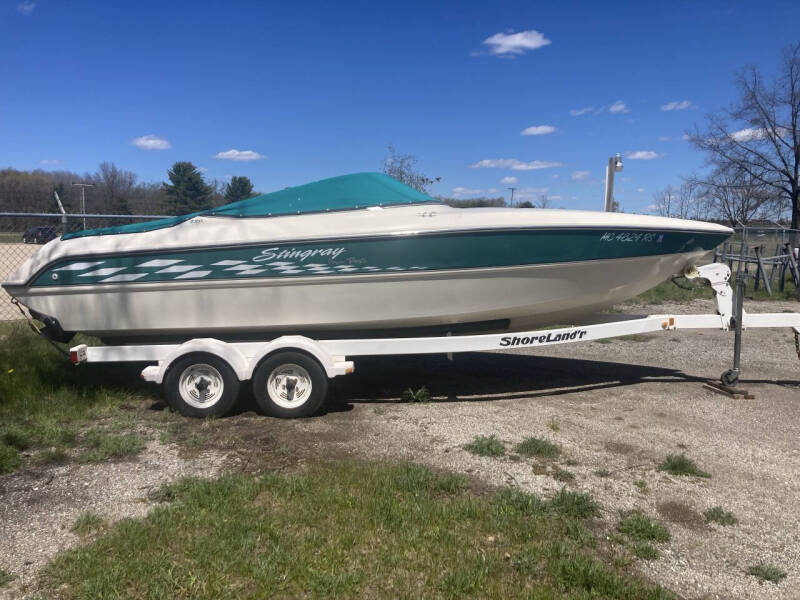 1998 Stingray Boats 220 SX