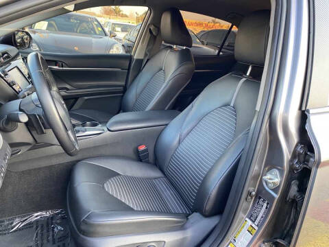 2018 Toyota Camry SE