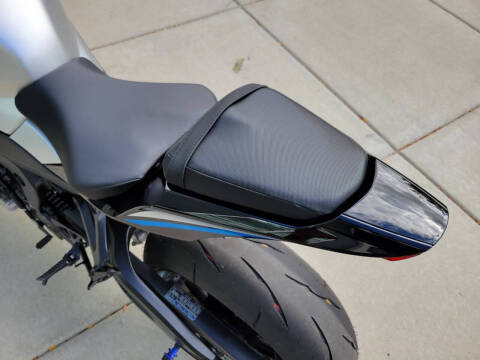 2025 Suzuki GSXR 1000 ABS