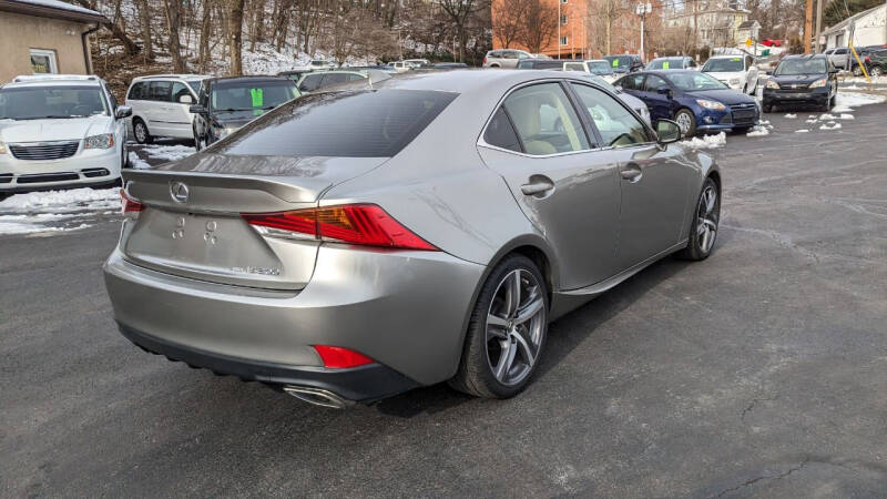 2018 Lexus IS 300
