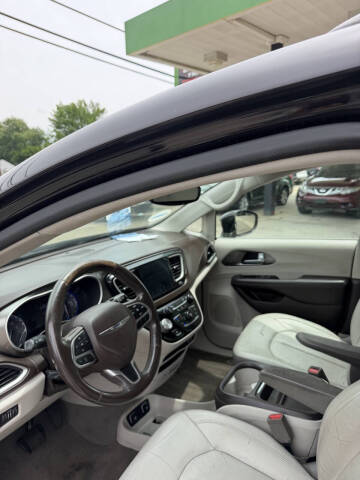 2017 Chrysler Pacifica Touring Plus