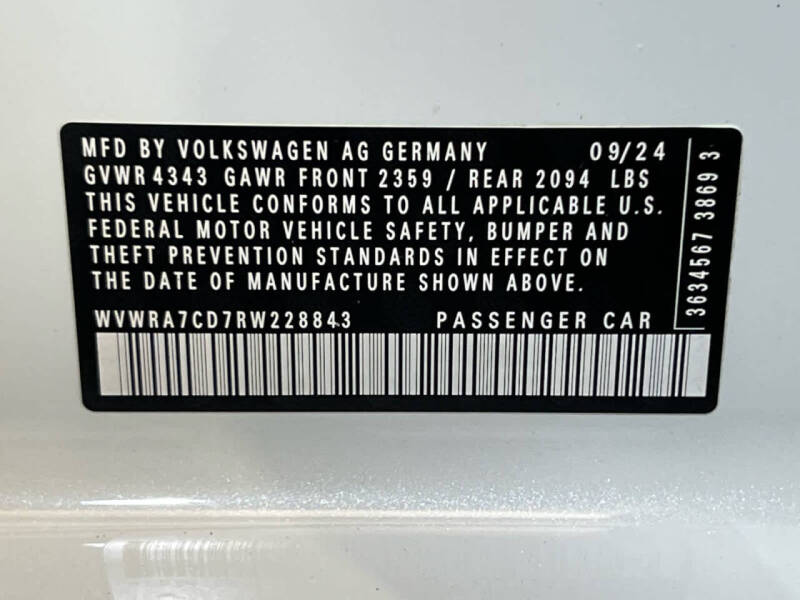 2024 Volkswagen Golf GTI SE