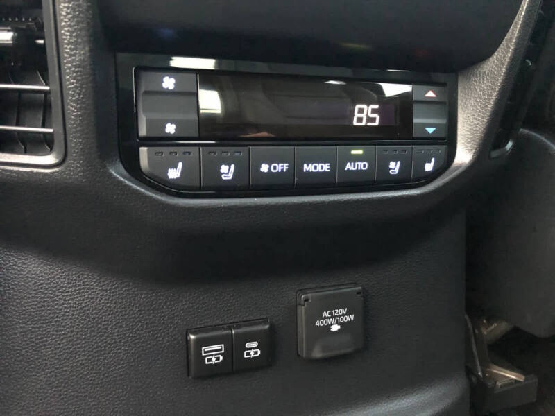 2024 Toyota Sequoia Platinum