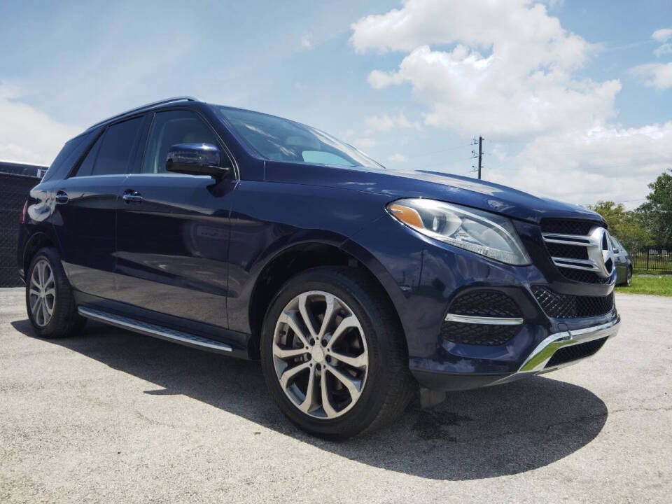 2016 Mercedes-Benz GLE-Class GLE350's photo