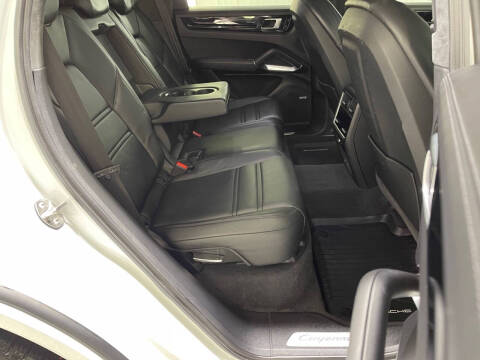 2021 Porsche Cayenne Turbo