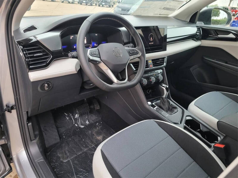 2025 Volkswagen Taos S