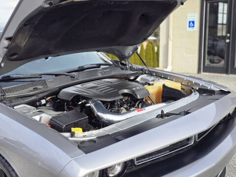 2015 Dodge Challenger SXT Plus