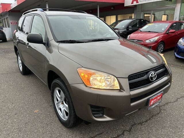 2009 Toyota RAV4 Base photo 3