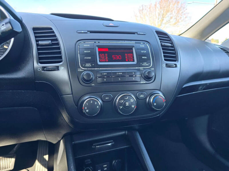 2016 Kia Forte5 LX