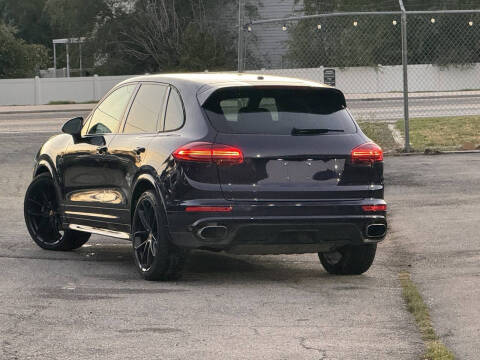 2018 Porsche Cayenne Platinum Edition