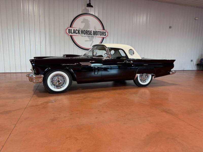 1957 Ford Thunderbird