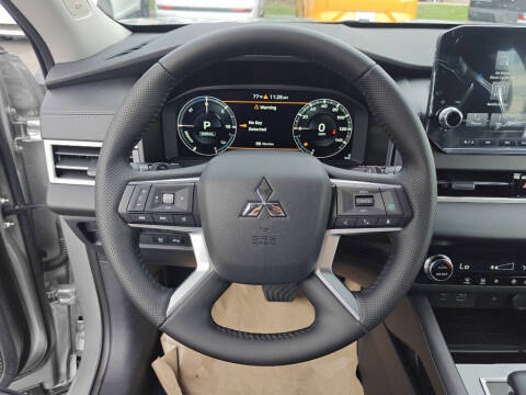 2025 Mitsubishi Outlander PHEV SE