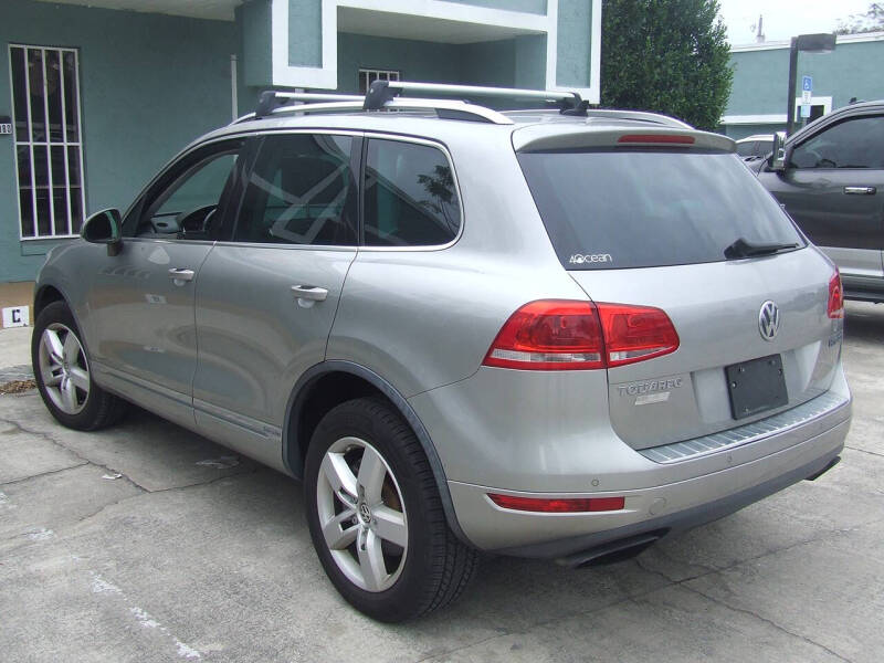 2011 Volkswagen Touareg Hybrid