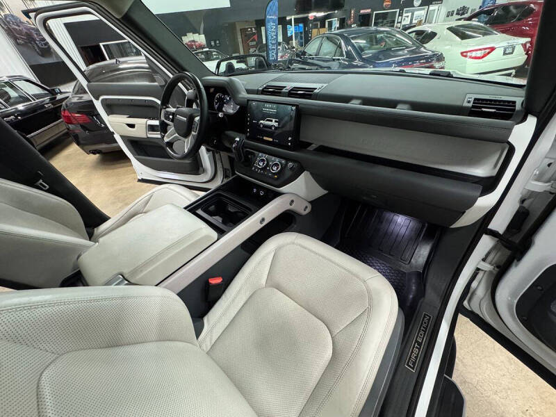 2023 Land Rover Defender 130 First Edition