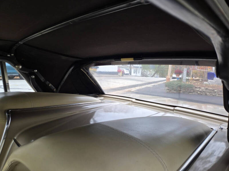 1966 Ford Thunderbird