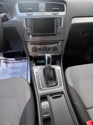 2016 Volkswagen e-Golf SE