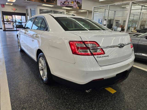 2017 Ford Taurus SEL