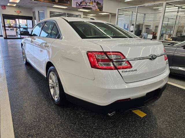 2017 Ford Taurus SEL