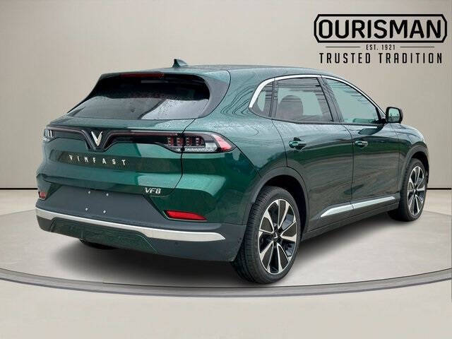 2025 VinFast VF8 Plus
