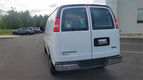 2022 GMC Savana 2500