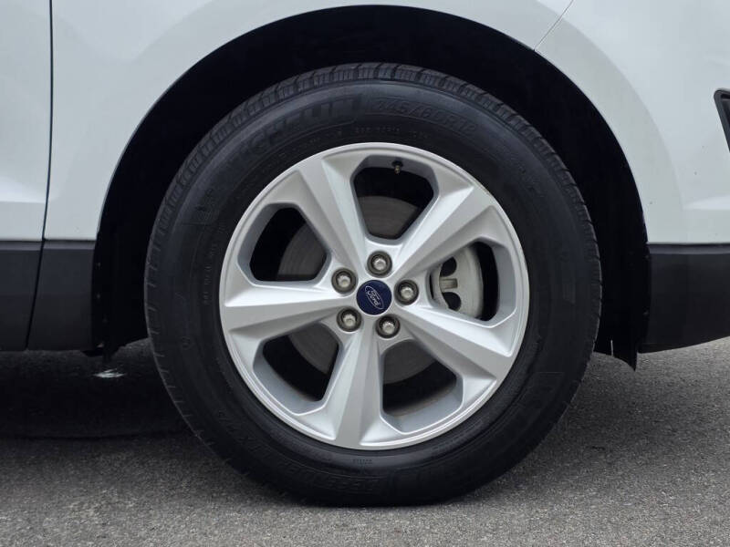 2015 Ford Edge SE