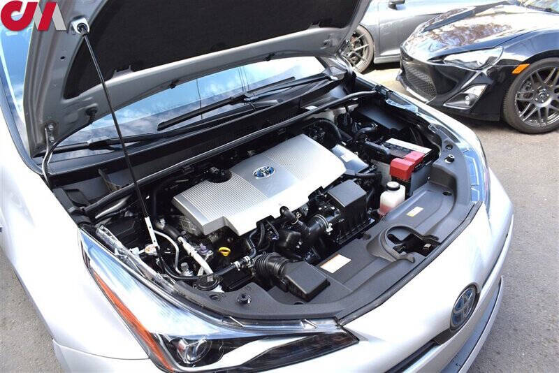 2022 Toyota Prius XLE