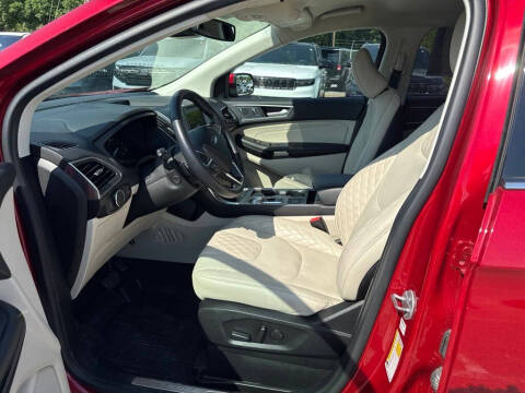 2023 Ford Edge Titanium