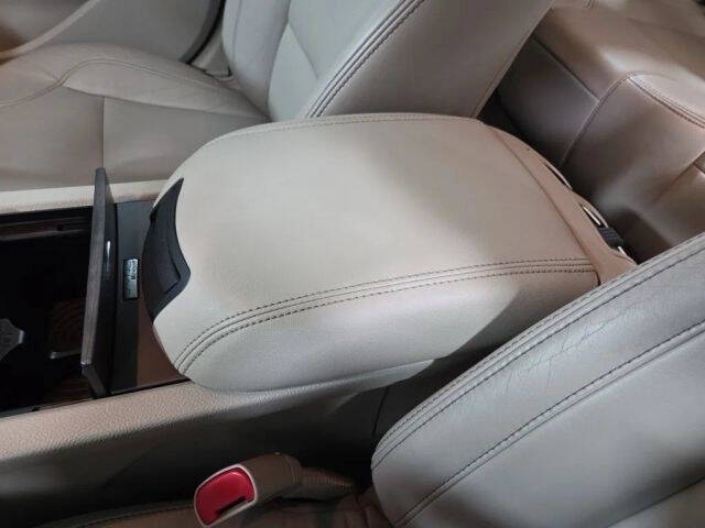 2011 Ford Taurus SEL