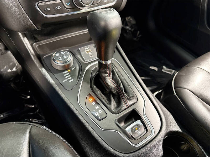 2020 Jeep Cherokee Trailhawk