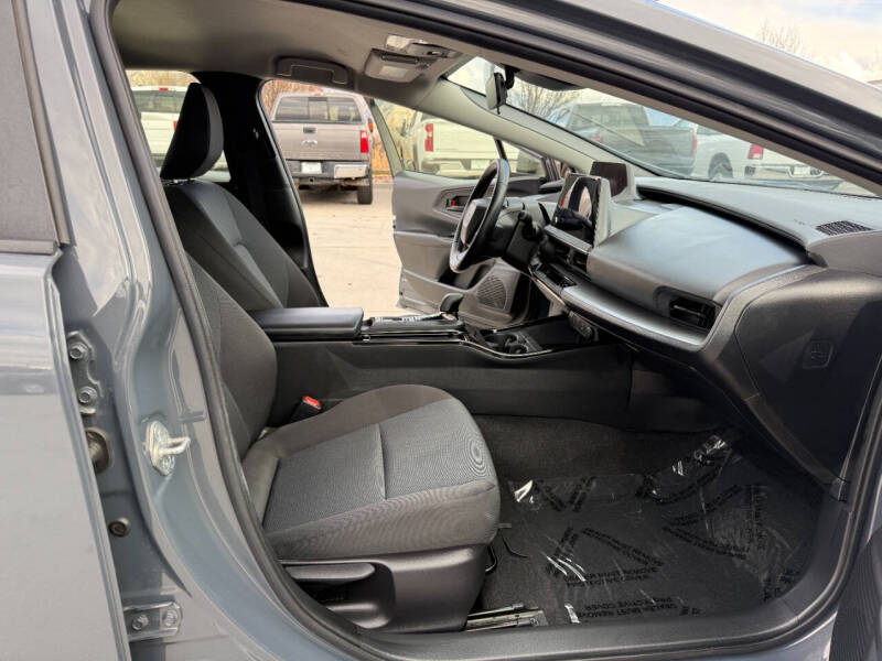 2024 Toyota Prius LE