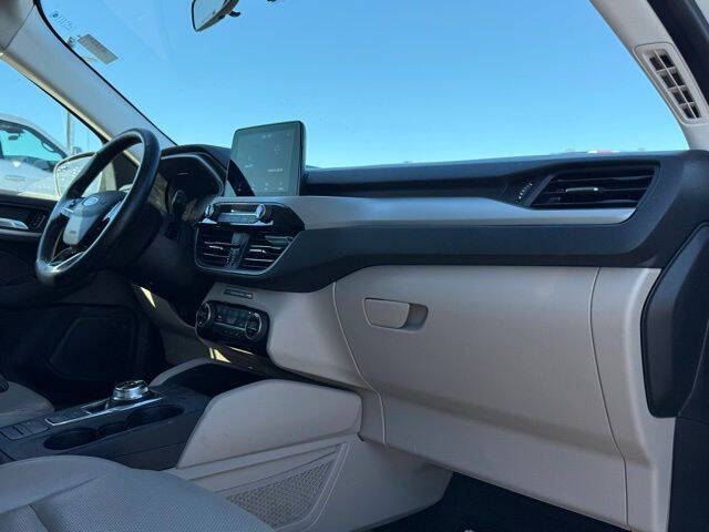 2021 Ford Escape SEL