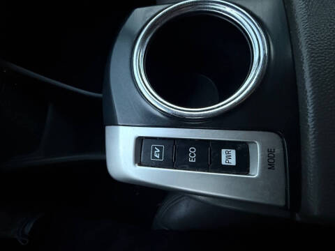 2012 Toyota Prius v Five