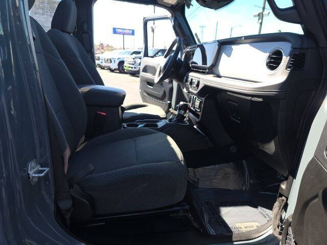 2025 Jeep Wrangler Sahara 4xe