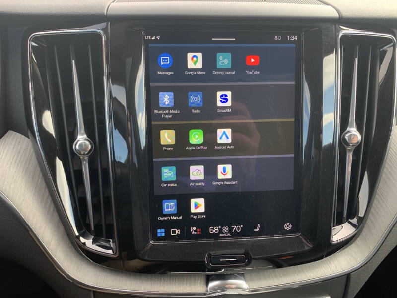 2025 Volvo XC60 B5 Plus Dark Theme