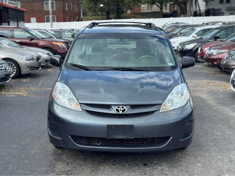 2007 Toyota Sienna CE 7-Passenger