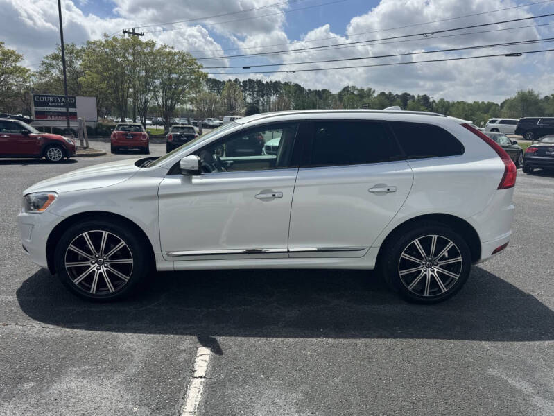 2016 Volvo XC60 T6 Drive-E Platinum