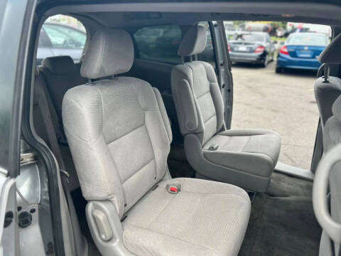 2011 Honda Odyssey LX