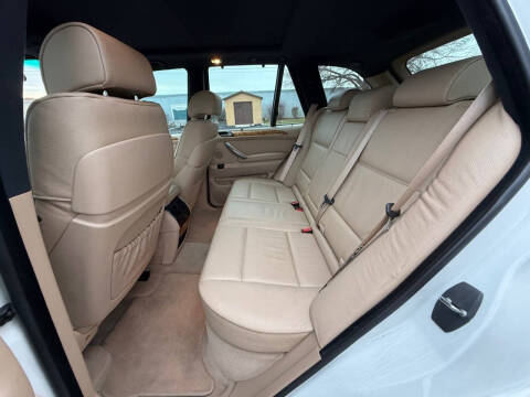 2005 BMW X5 4.4i