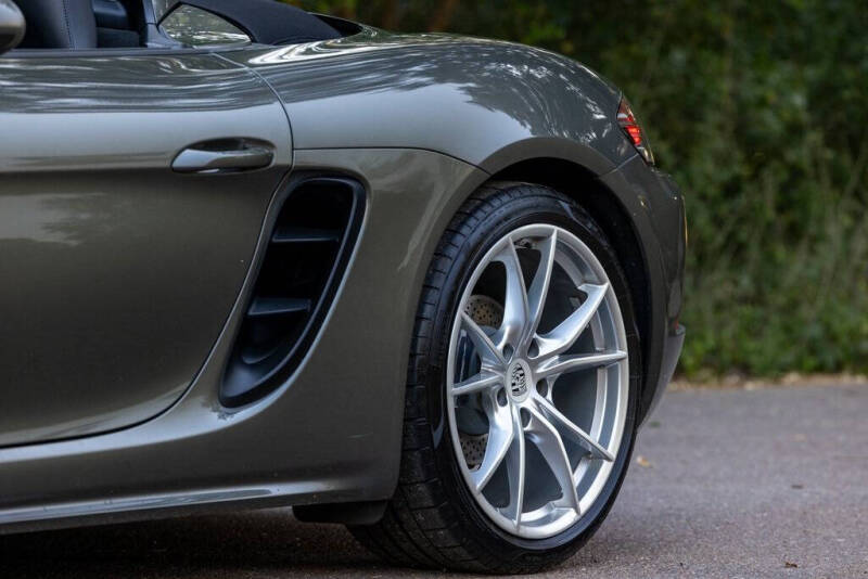 2021 Porsche 718 Boxster