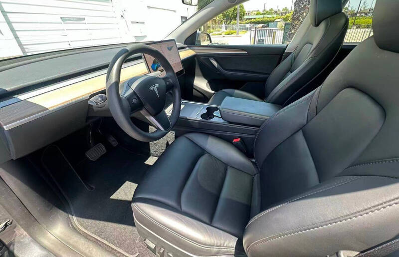 2023 Tesla Model Y Long Range