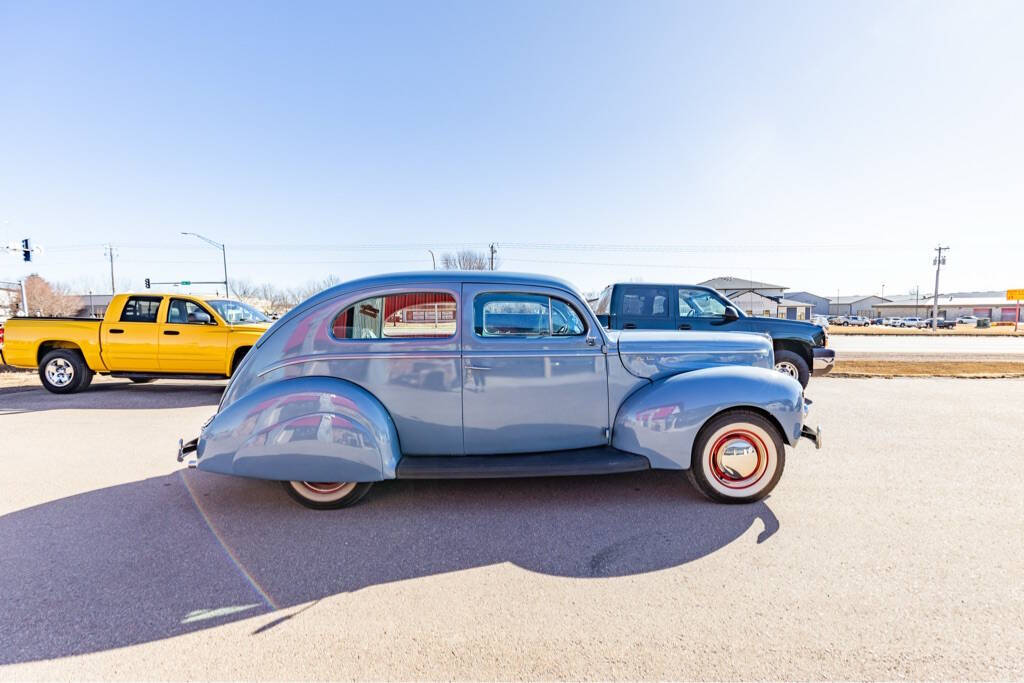 1940 Ford DELUXE V8 2