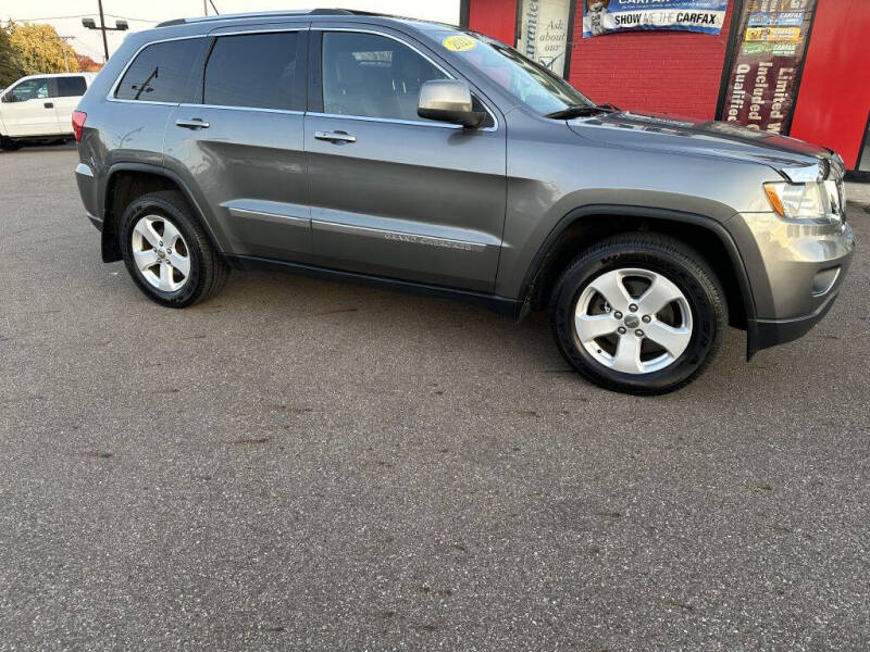 2013 Jeep Grand Cherokee Laredo photo 8