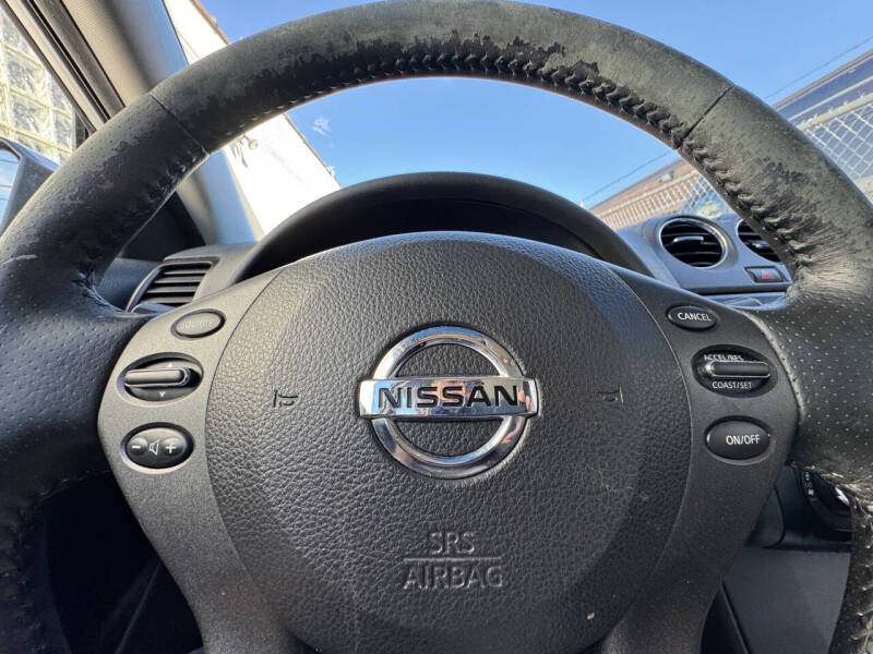 2011 Nissan Altima S photo 10