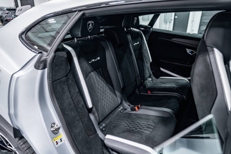 2024 Lamborghini Urus Performante